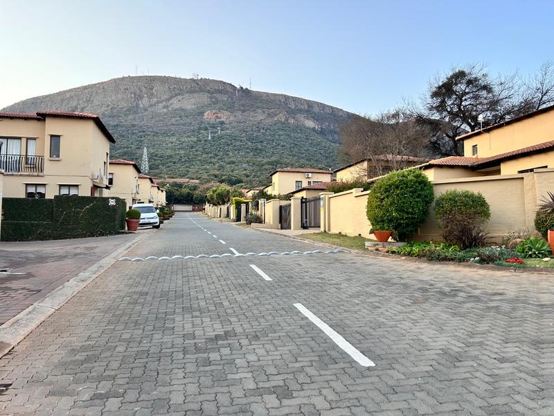 To Let 3 Bedroom Property for Rent in Melodie North West